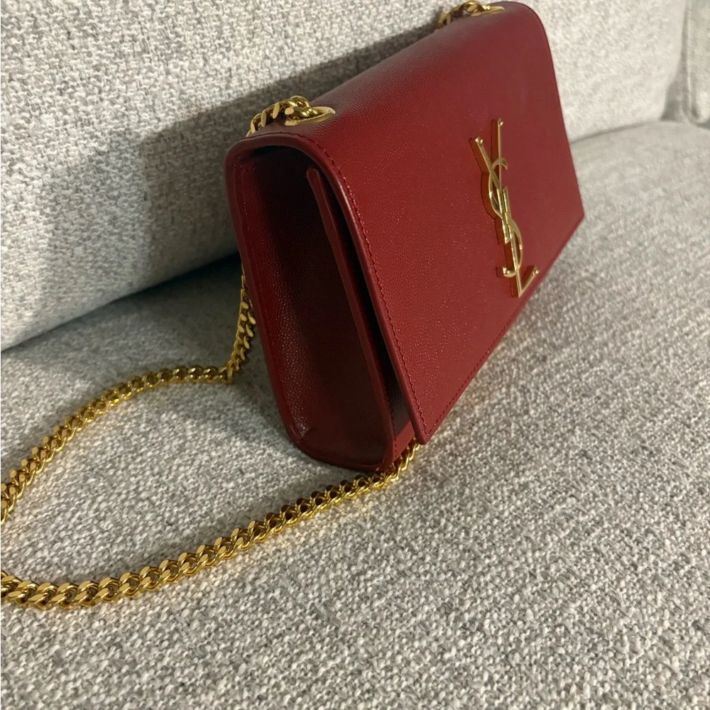 Yves Saint Laurent Burgundy Crossbody with Gold Chain - Picture 4 of 6